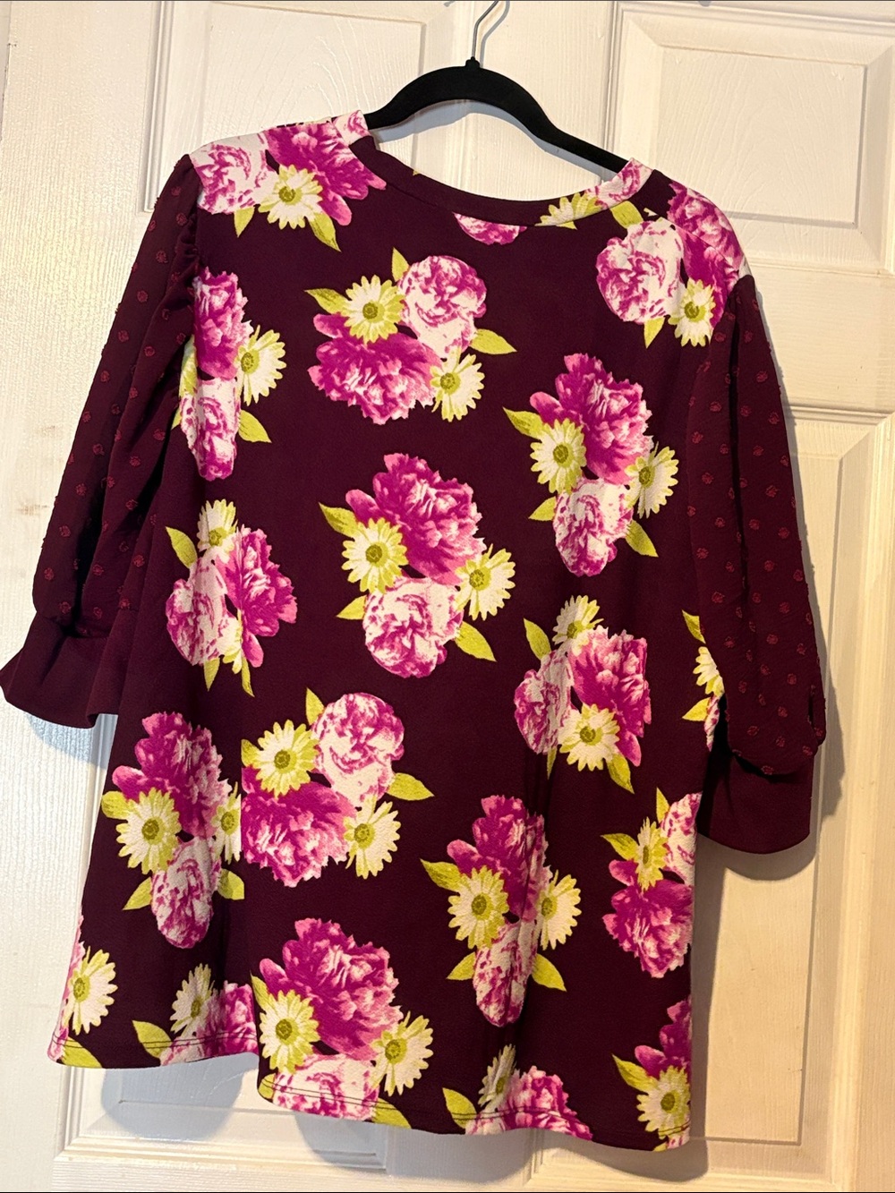 LuLaRoe Moriella Floral Peony & Daisy Blouse in Plum and Hot Pink - Picture 3 of 3